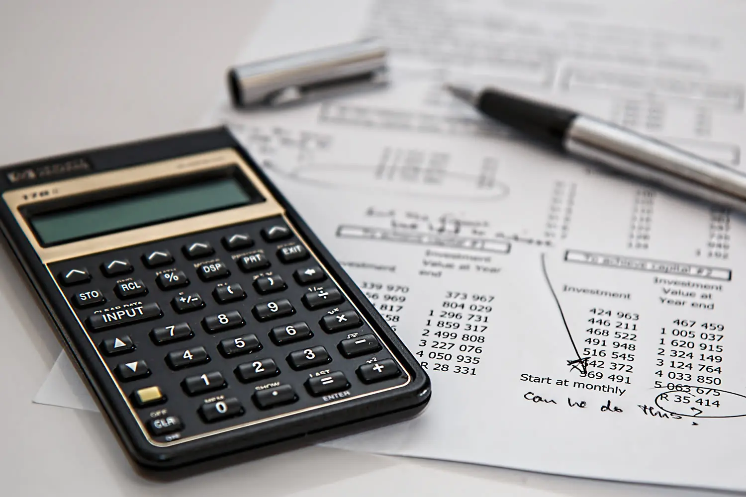 Analisis financiero y revision comercial con respaldo contable